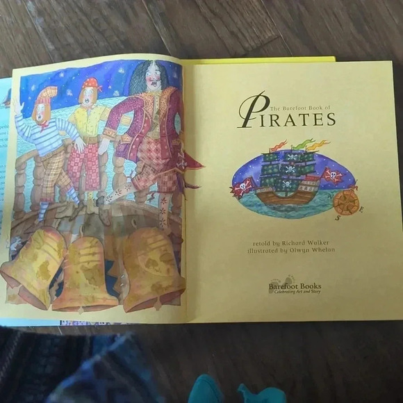 Book of  Pirates - Picture 3 of 10